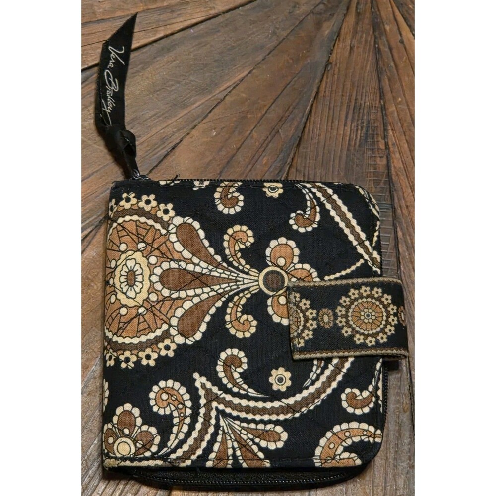 Vera Bradley Quilted Paisley Wallet in retired Caffe Latte Pattern